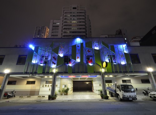 花鄉時尚汽車旅館巨蛋店